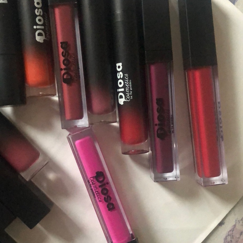 Mate liquid lipsticks
